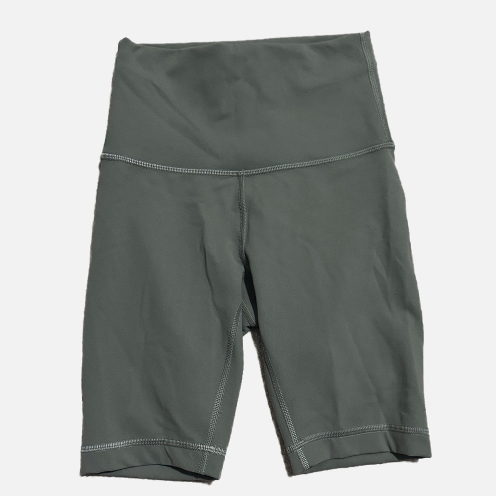 Lululemon Woman's Size 2 Army Green Blissful Bend Super High Rise Shorts - Picture 1 of 7